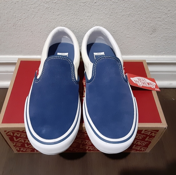 Vans - Picture 3 of 4